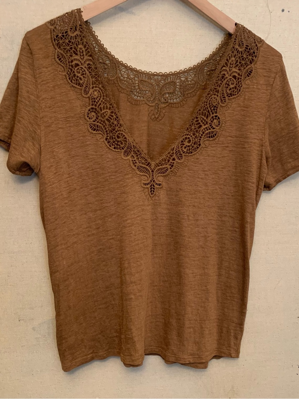 Sézane Mina Linen T-Shirt with Embroidered Neckline - Brown - Women’s Size Large - Picture 3 of 11